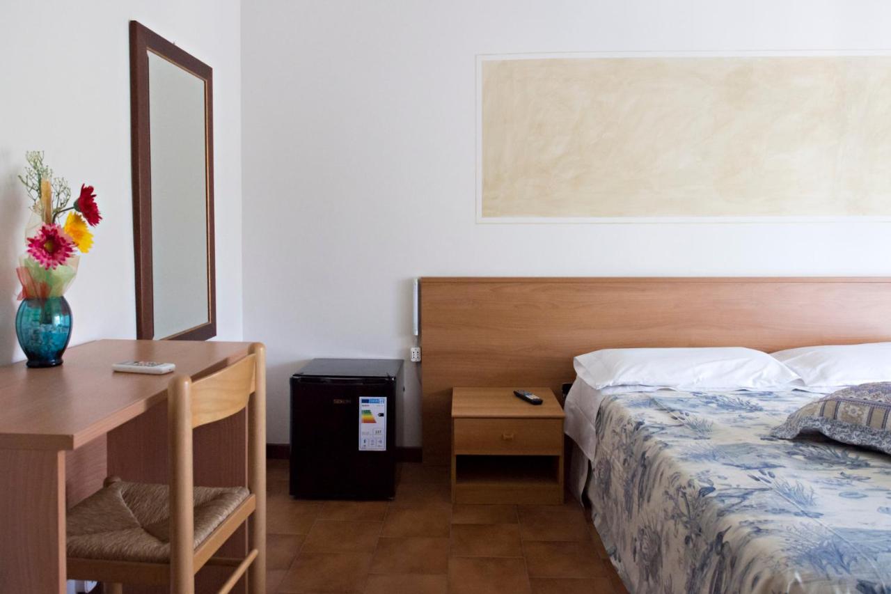 Castelnuovo Rangone Hotel La Vela מראה חיצוני תמונה